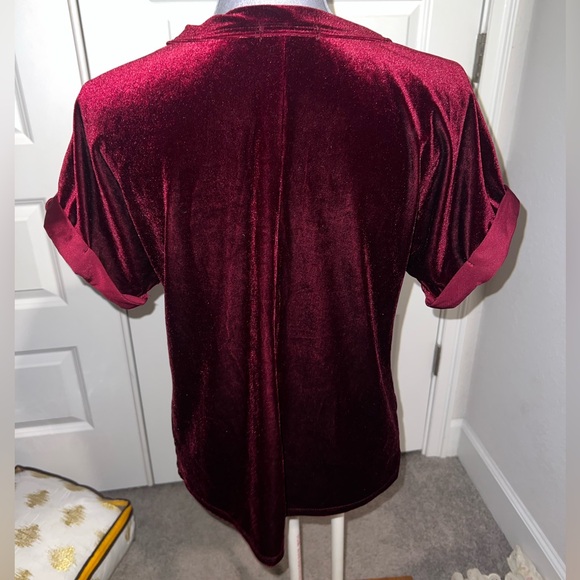 Red velvet top - Picture 3 of 5
